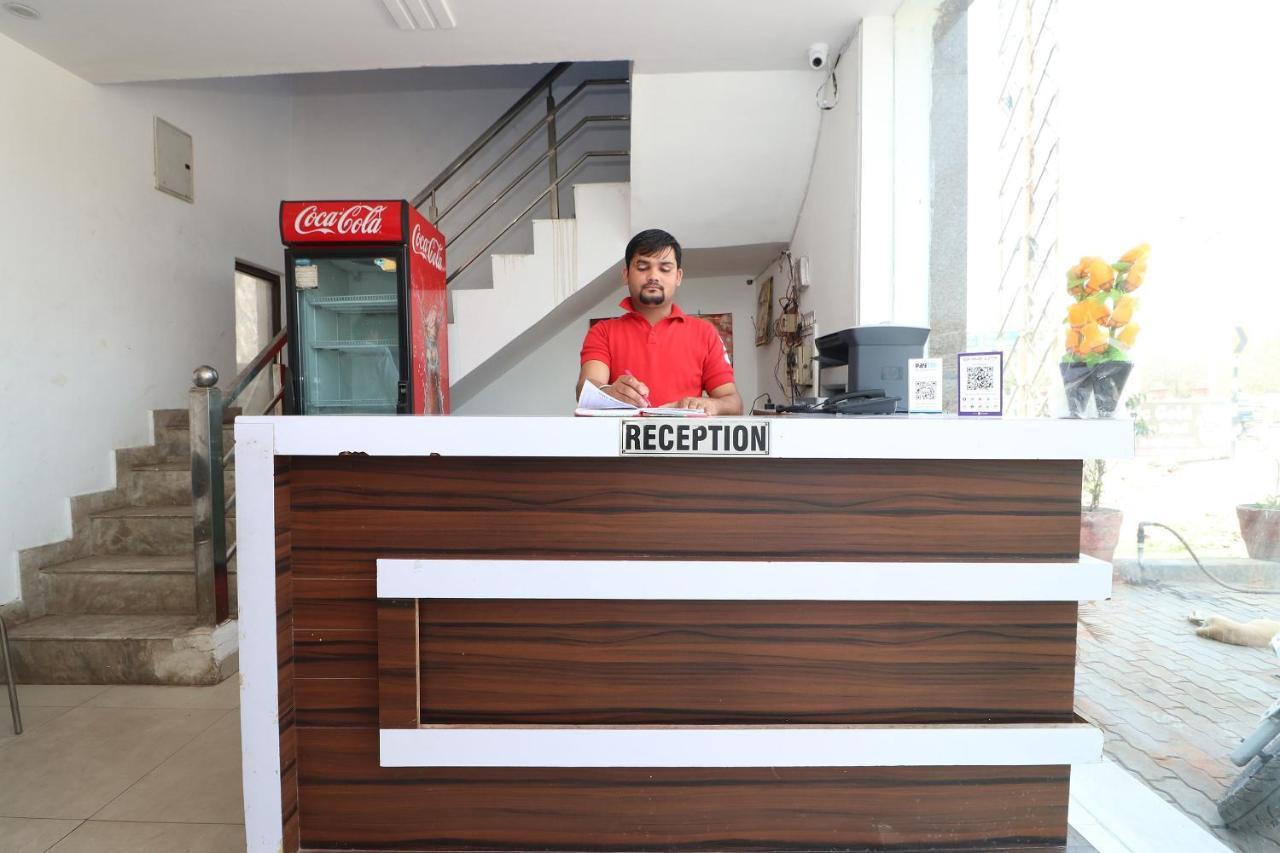 Hotel Four Seasons Agra  Exterior foto